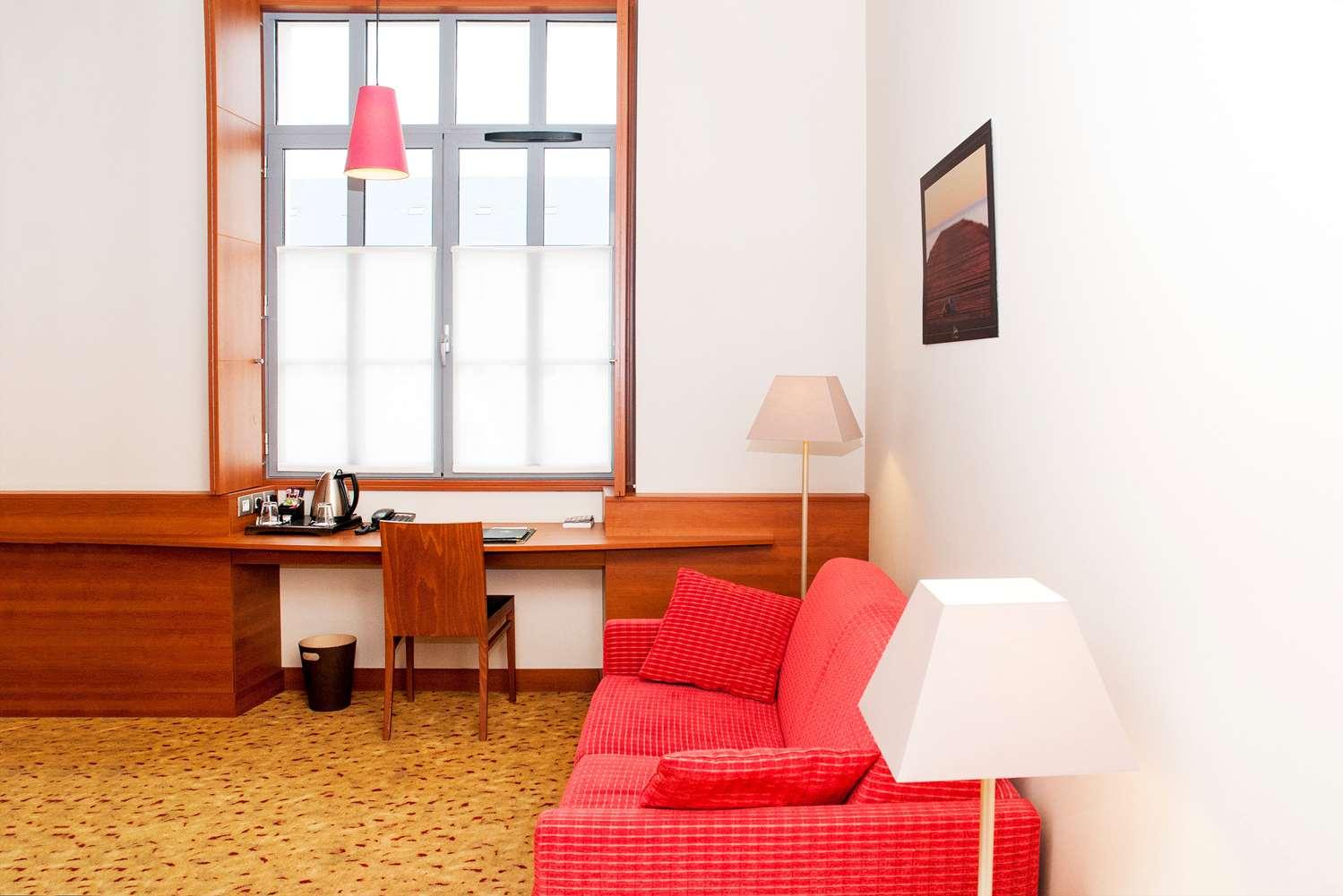 Best Western Plus Hotel Colbert Châteauroux Eksteriør bilde