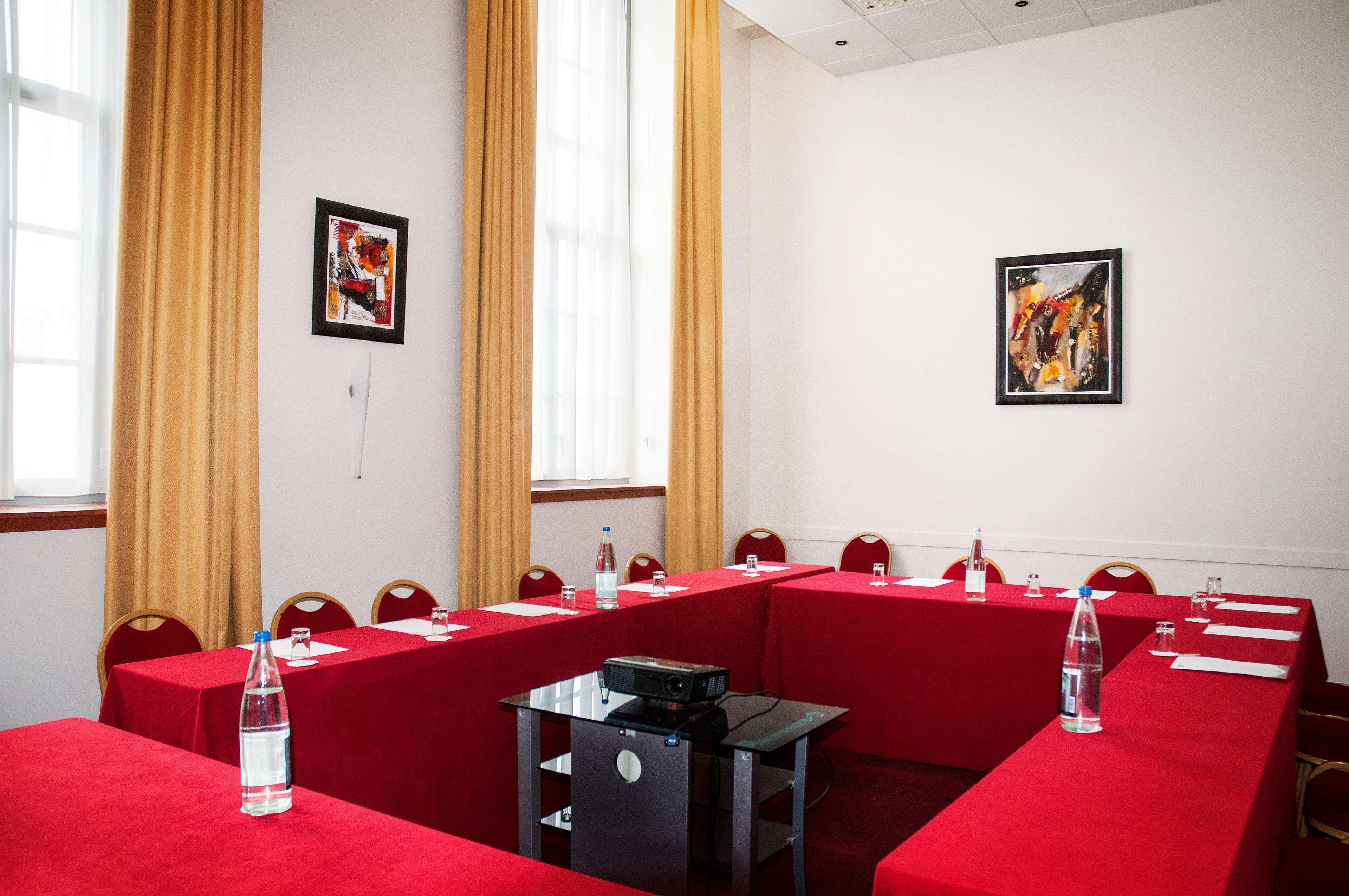 Best Western Plus Hotel Colbert Châteauroux Eksteriør bilde